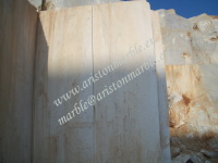 Kyknos white marble